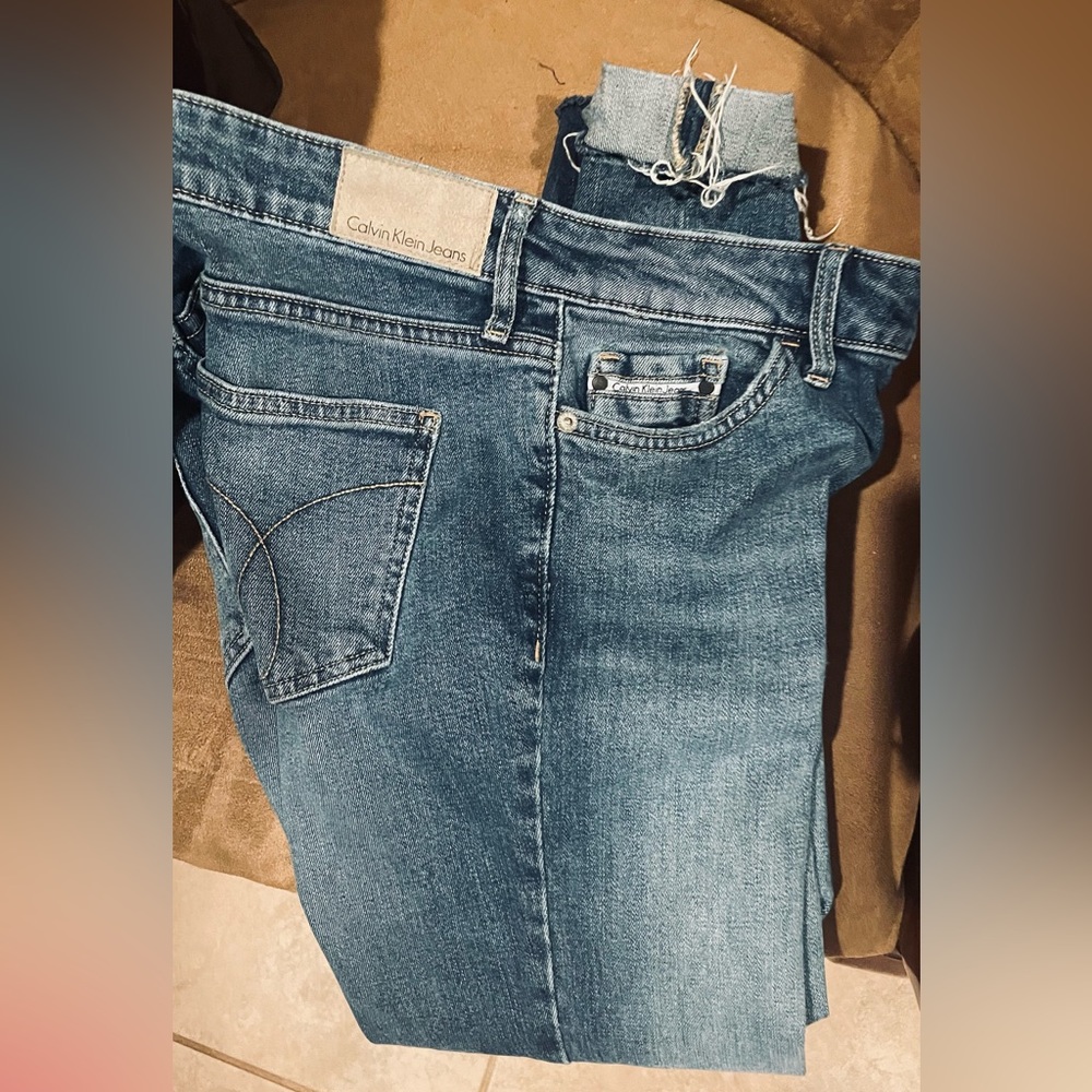 Calvin Klein jeans, good conditions size 28   (2-4 )